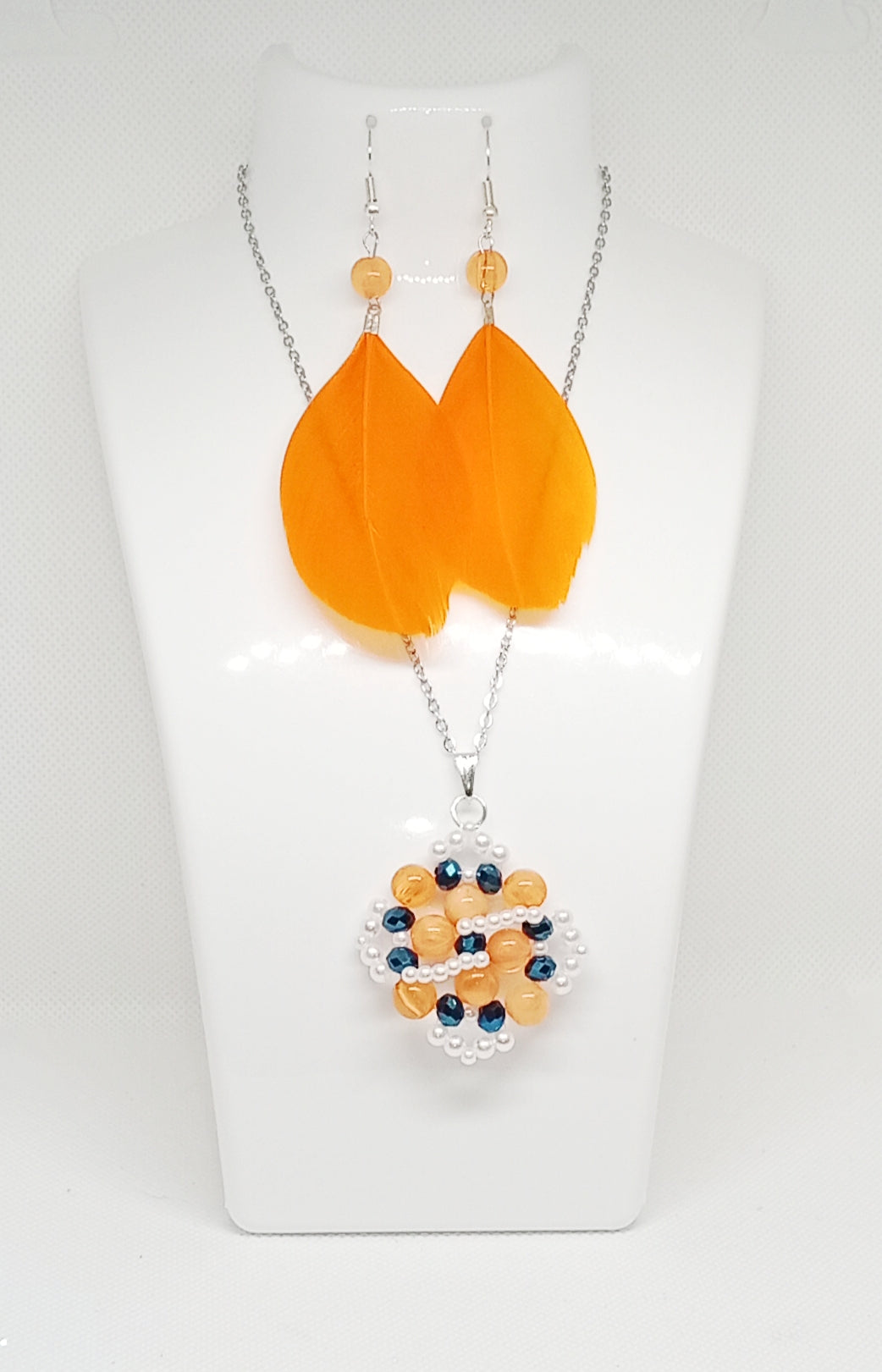 New Collier