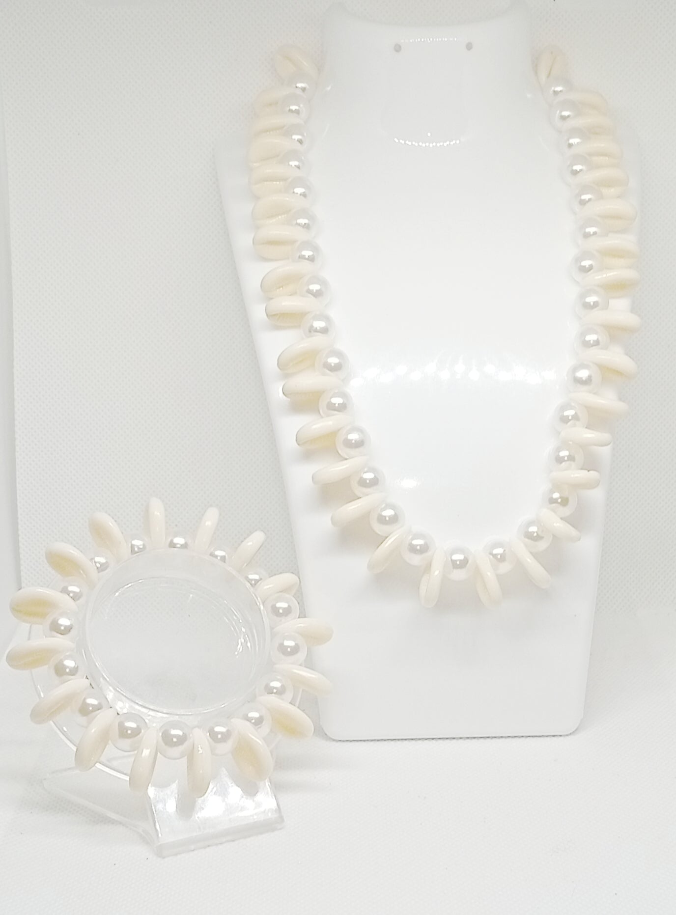 New Collier
