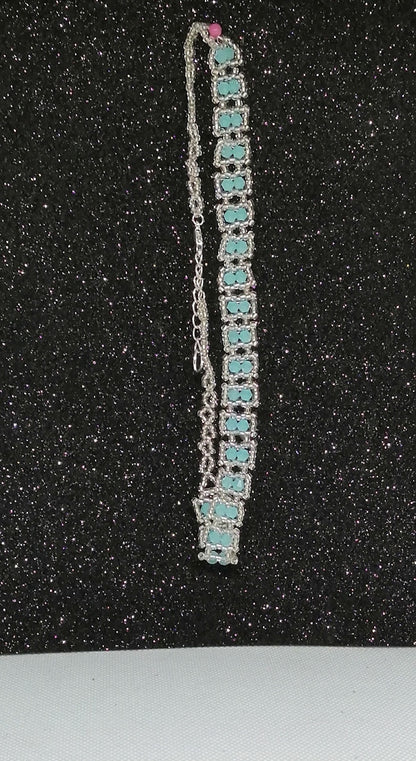 New Collier