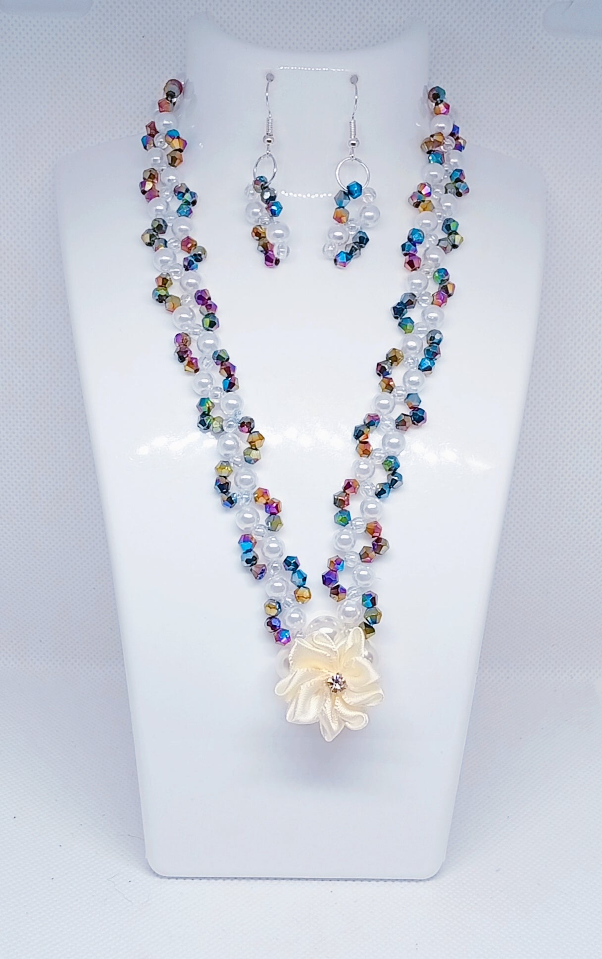 New Collier