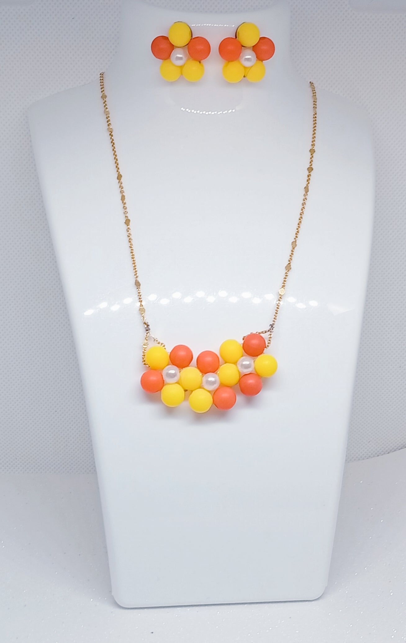 New Collier