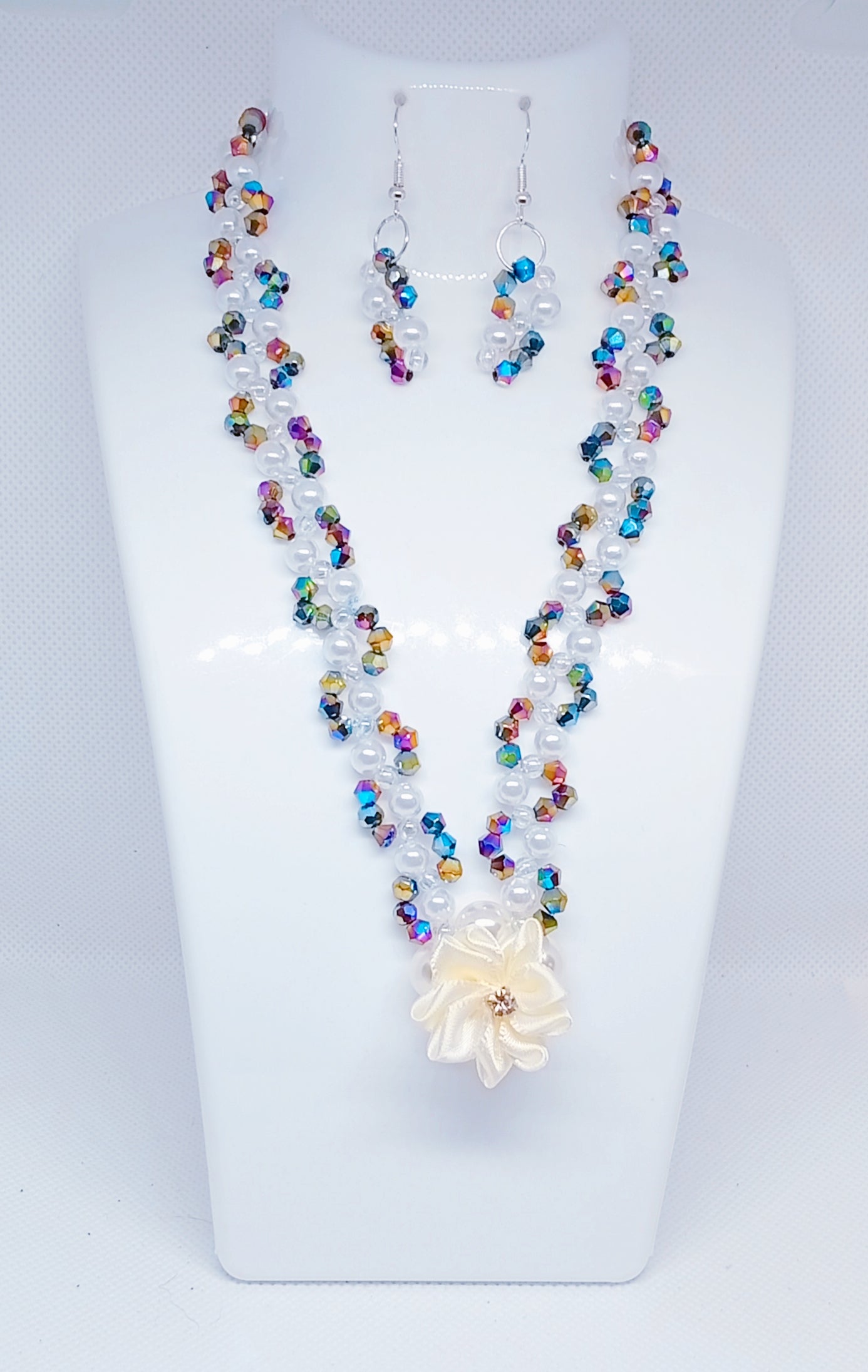 New Collier