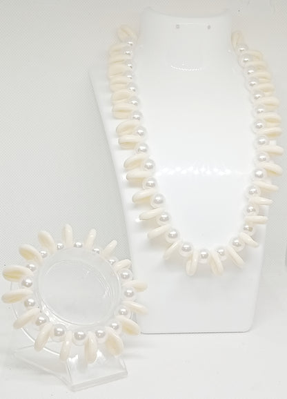 New Collier