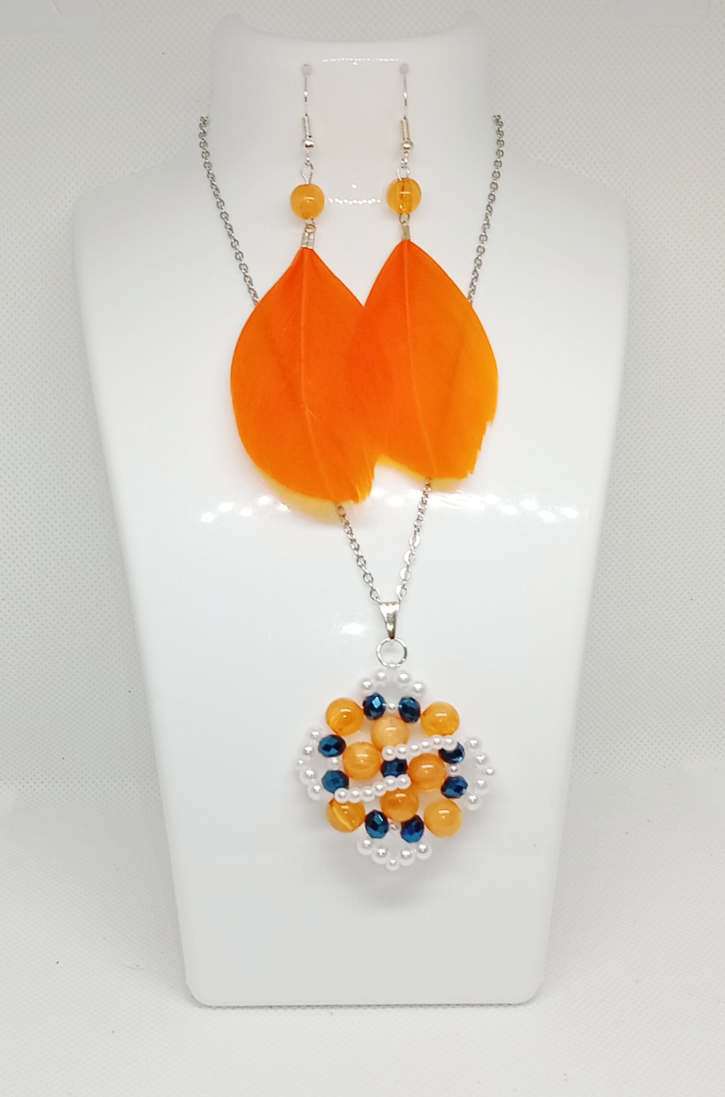 New Collier