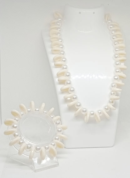 New Collier